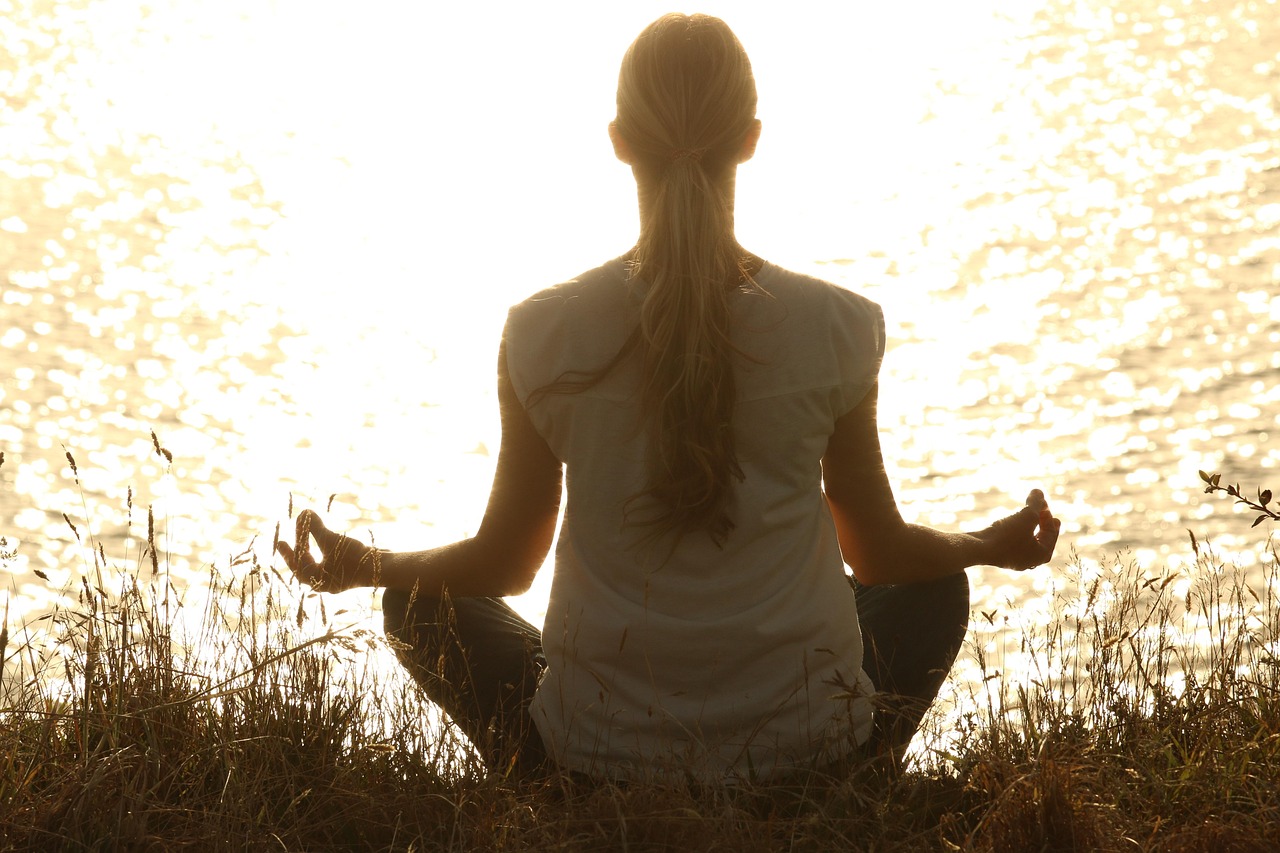 services-03 meditate, woman, yoga, zen, meditating, relax, relaxing, wellness, yoga pose, nature, meditation, peaceful, silhouette, sunset, tranquil, calm